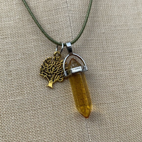 Handmade Honey Yellow Resin Stone Dagger Crystal Amulet Necklace & Tree of Life - Picture 2 of 11